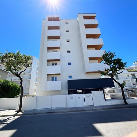 Beach Palace With Small Swimming Pool, Private Beach, Parking リド・ディ・イエゾロ エクステリア 写真
