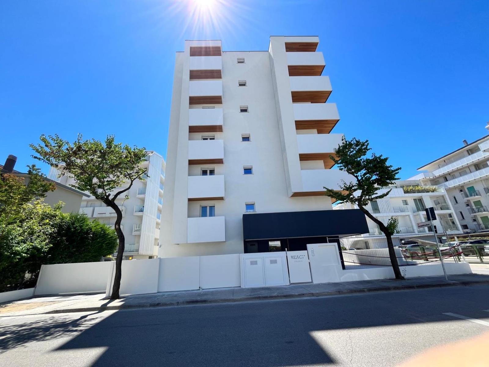 Beach Palace With Small Swimming Pool, Private Beach, Parking リド・ディ・イエゾロ エクステリア 写真