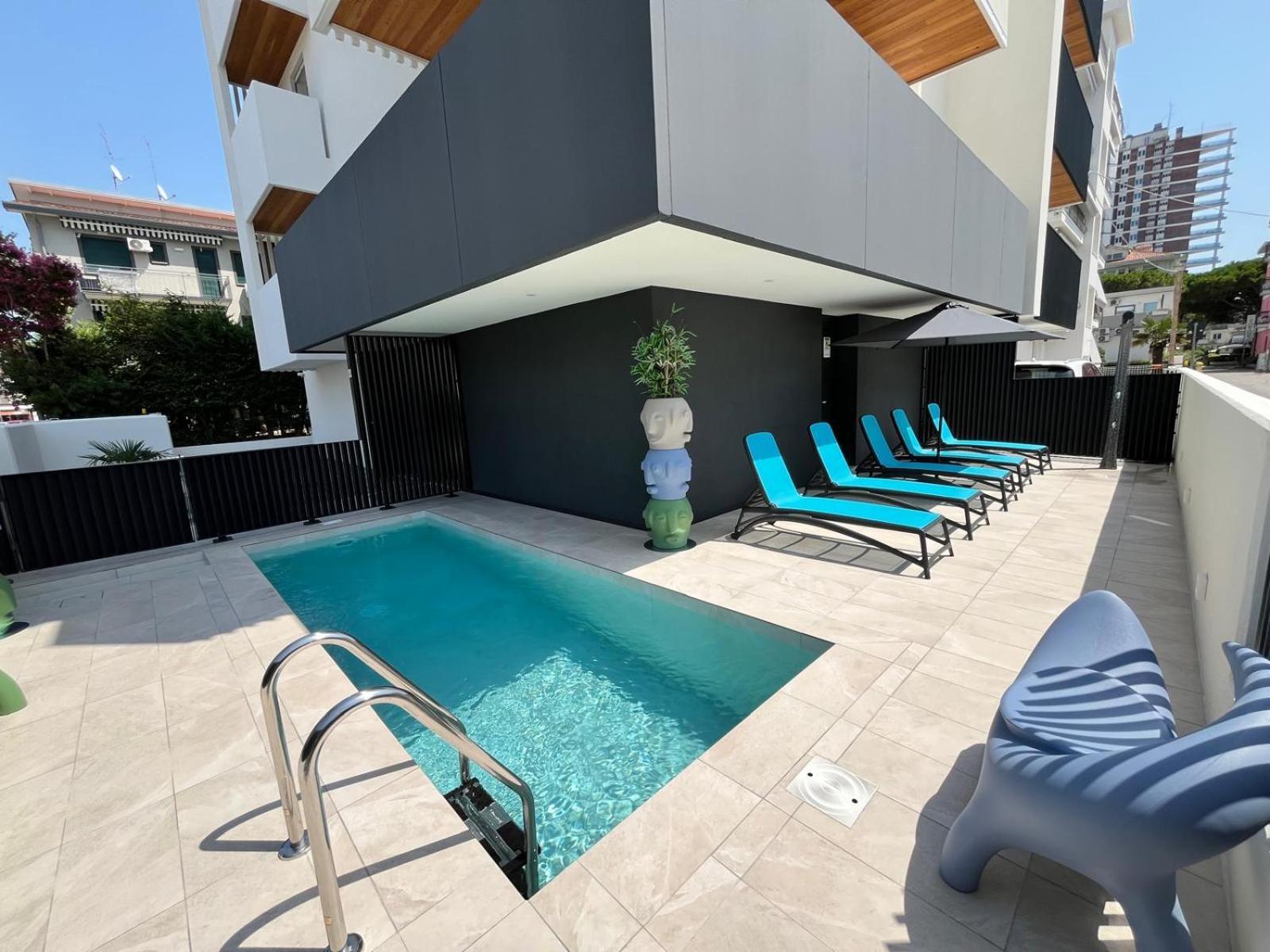 Beach Palace With Small Swimming Pool, Private Beach, Parking リド・ディ・イエゾロ エクステリア 写真